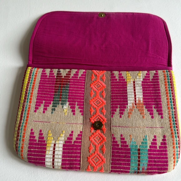 Muche et Muchette Boho Aztec Embroidered Clutch - Picture 2 of 6